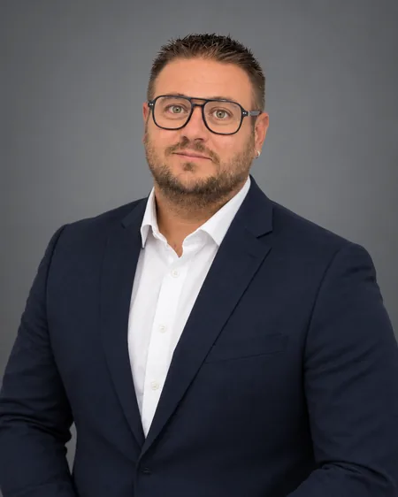 Portrait de Julien Salin